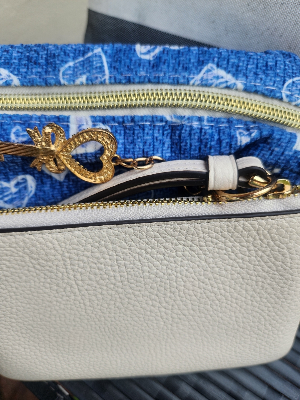 4th Of July COACH Cream Leather Wristlet Bundle NWT - Picture 8 of 13